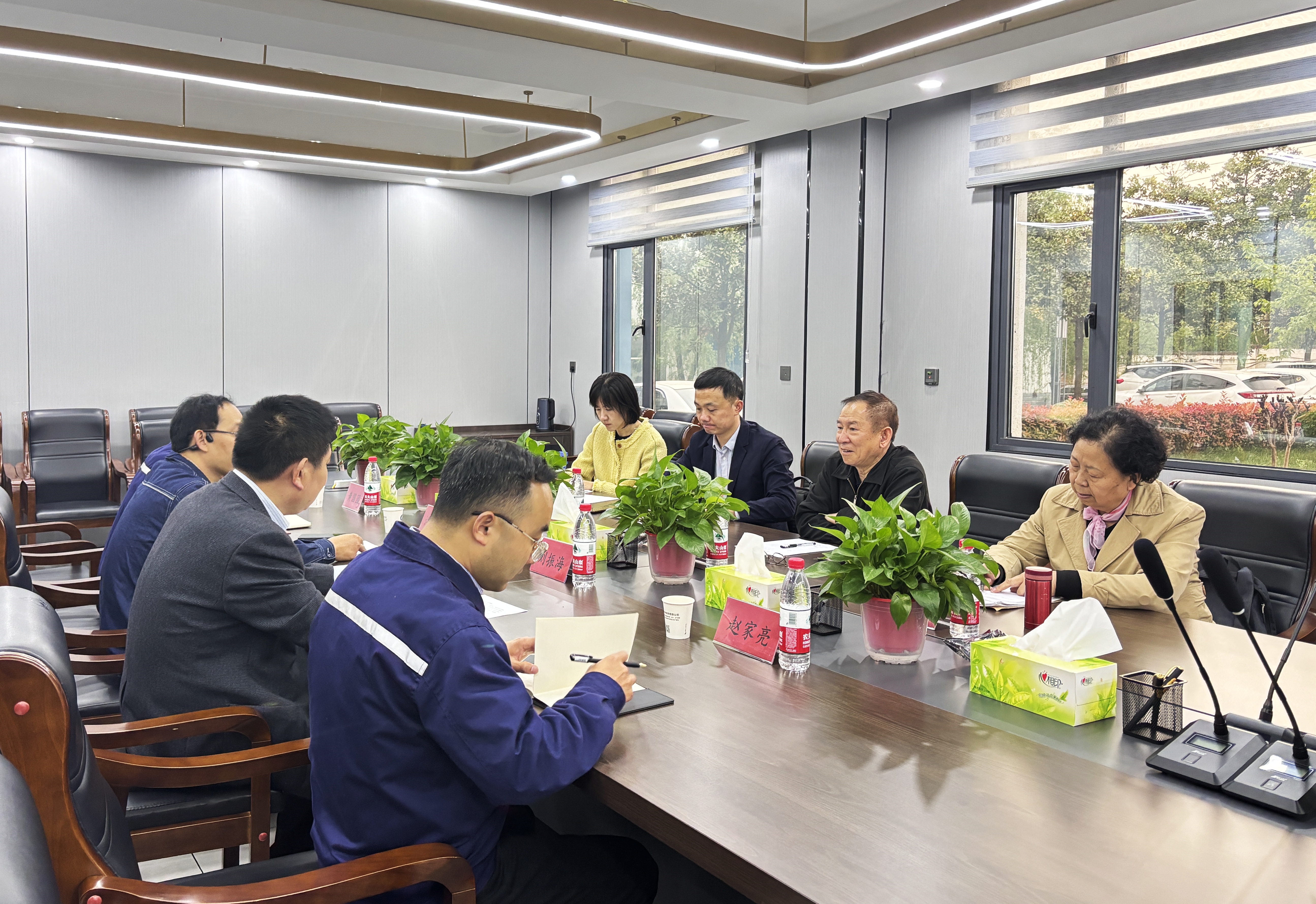會(huì )議室2_副本.jpg